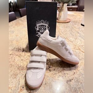 Silent Women's White Sneakers